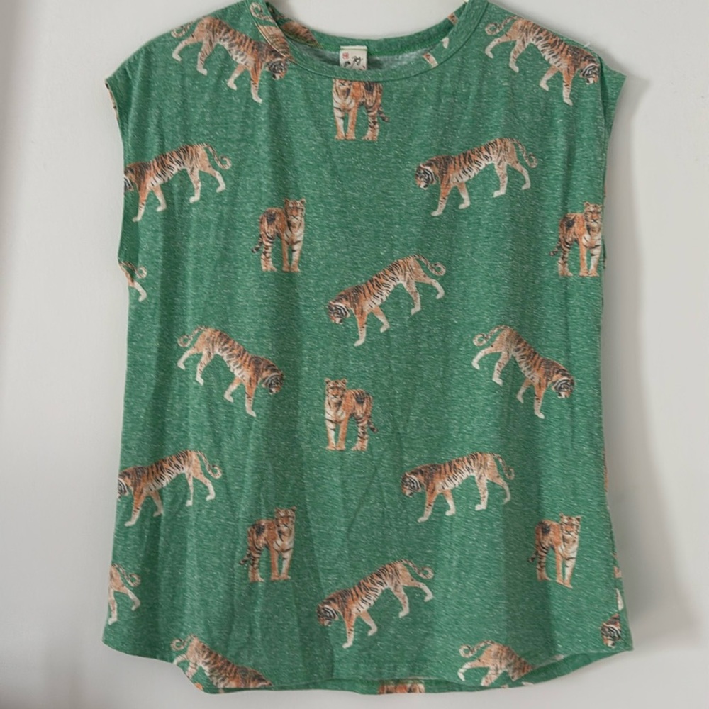 7th Ray Women’s‎ Sleeveless Box Green Tank Size Small